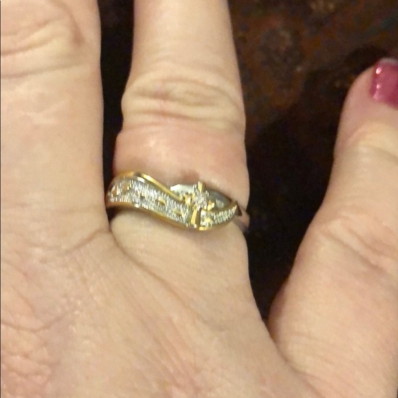 Sterling Silver Cross with footprints - Picture 2 of 5